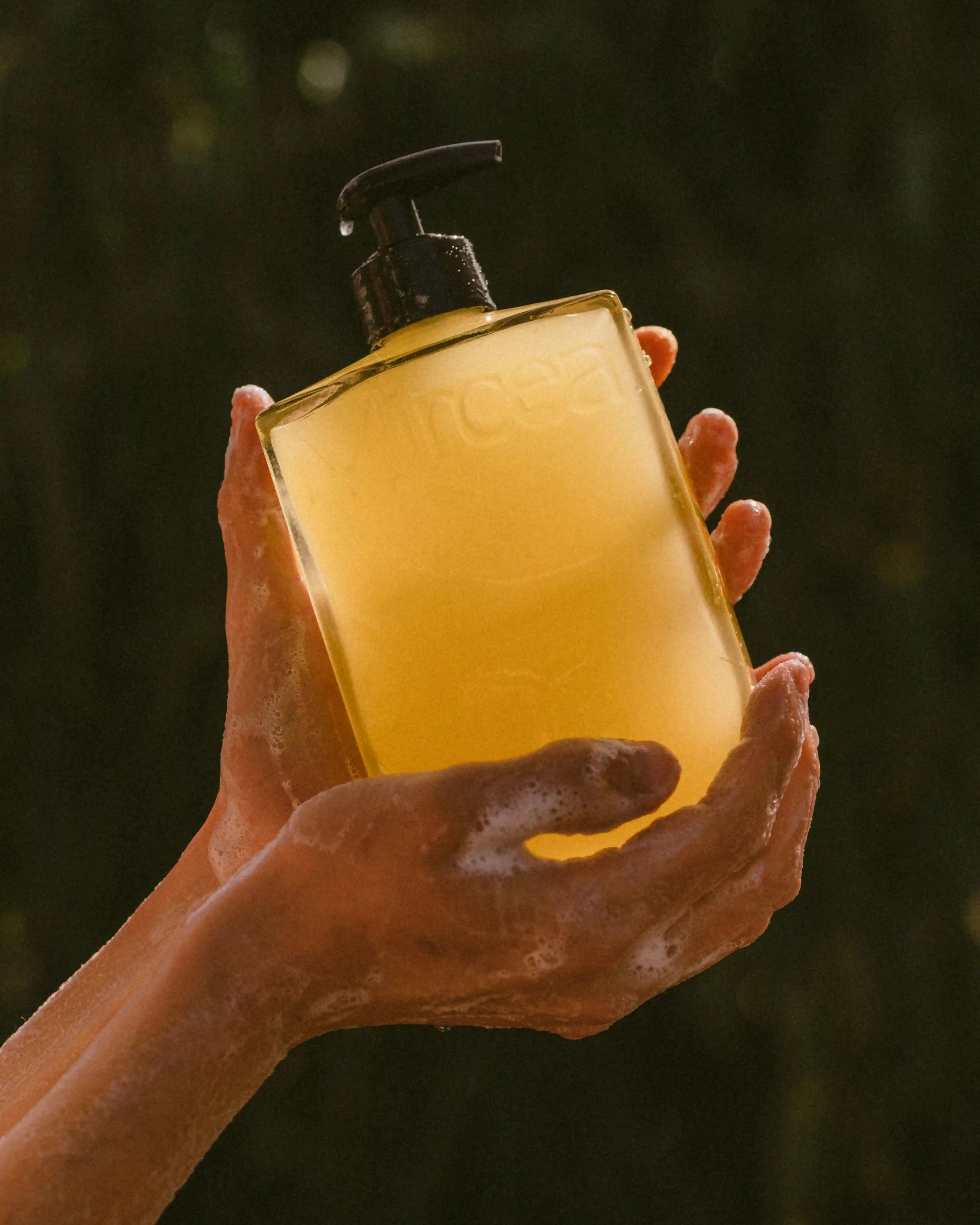 Mircea bodywash glass bottle 