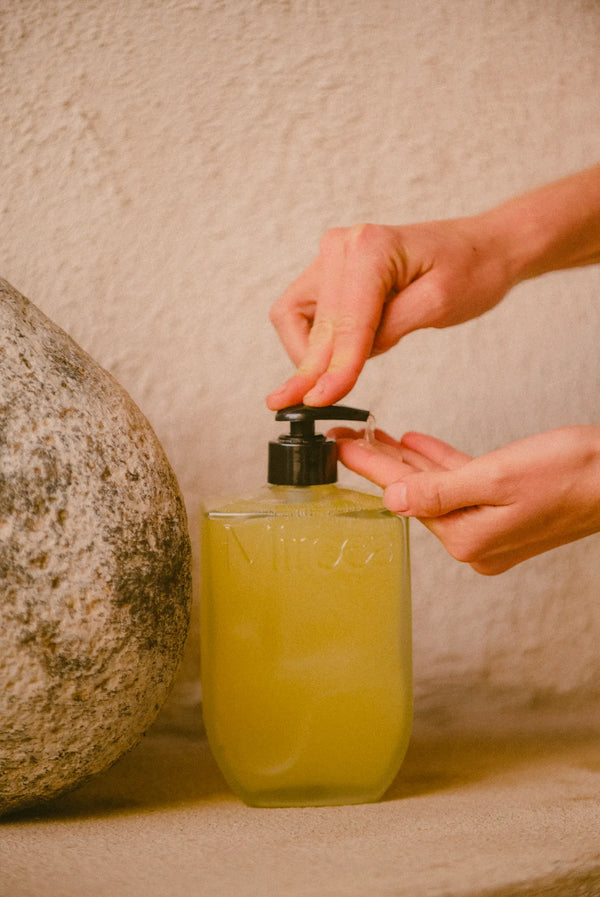 Le gel lavant est déjà utilisable. Il prendra sa consistance optimale après 12 heures.